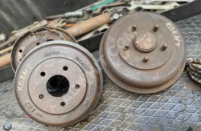 طقم طنبورة فرامل خلفية FORD CONNECT (أصلي) مستعمل