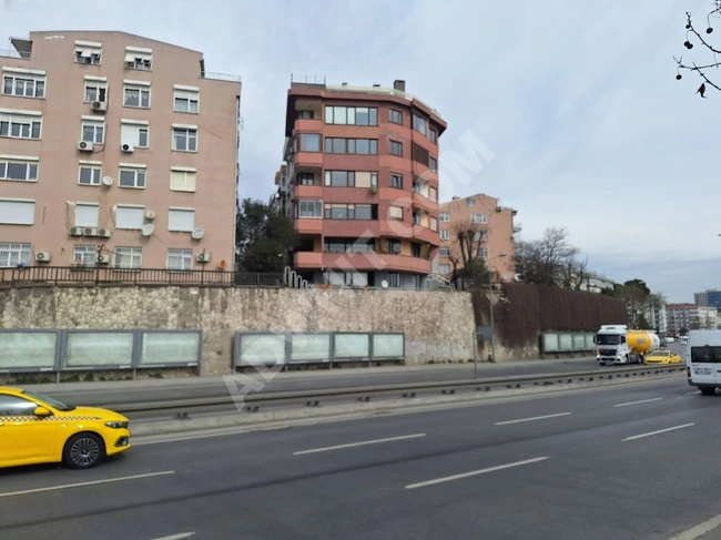 A unique deed building, 20 years old, with a sea view + land with an area of 80 square meters in BAKIRKÖY.