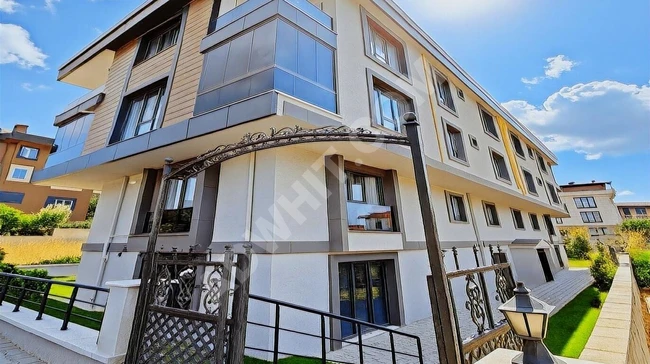 BEYLİKDÜZÜ SONSUZ'DAN VİLLA TADINDA 3+1 BAHÇELİ GENİŞ M2