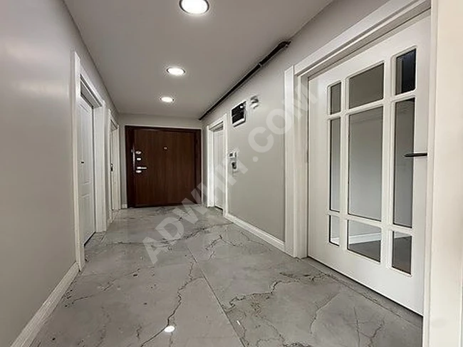 2+1 apartment on the middle floor with a view of VADI hayat in BEYLİKDÜZÜ