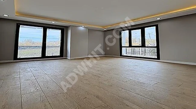 2+1 apartment on the middle floor with a view of VADI hayat in BEYLİKDÜZÜ