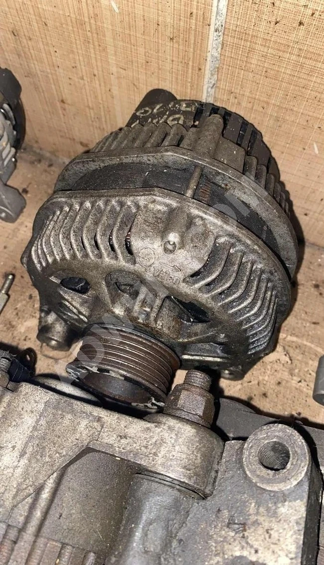 BMW 3.20D ŞARJ DİNAMOSU (ORJİNAL) ÇIKMA - ÖZEN OTOMOTİV