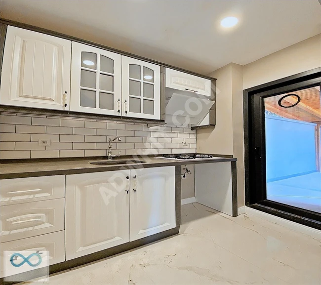 İSTANBUL'DA ŞEHRİN ORTASINDA MÜSTAKİL BİR YAŞAM فوروش ویلا