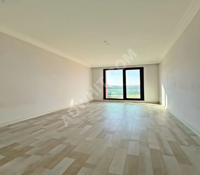 BEYLİKDÜZÜ SONSUZ'DA MARİNADA DENİZ MANZARALI 3+1 FIRSAT DAİRE