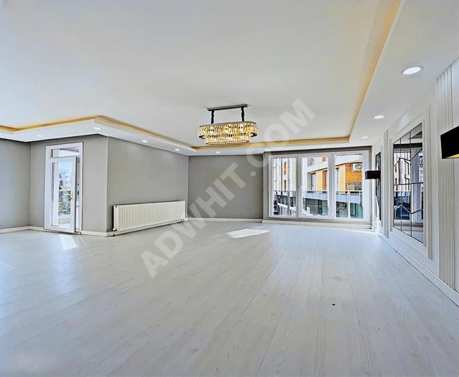 SONSUZ'DAN KAVAKLI MERKEZDE ŞIK İŞÇİLİĞE SAHİP FERAH 3+1 DAİRE