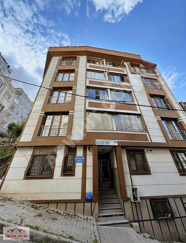 ŞİŞLİ GÜLBAĞDA OTOPARKLI 2+1 GENÇ BİNADA TEMİZ KİRALIK DAİRE