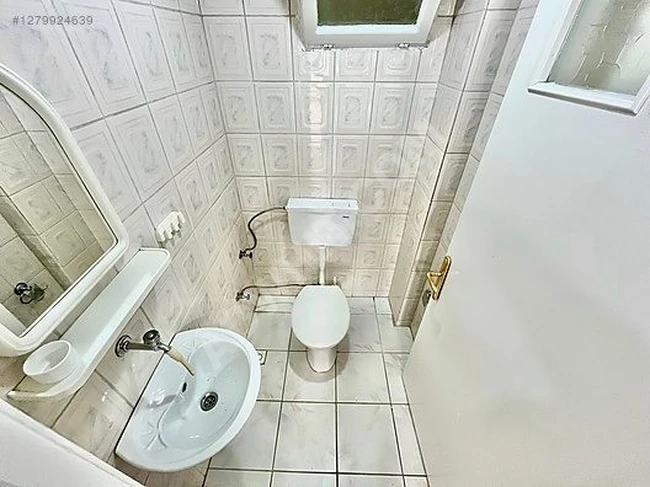 GÜMÜŞDEN ALTINKUMDA AYRI MUTFAKLI EBEVEYN BANYOLU GENİŞ 3+1DAİRE