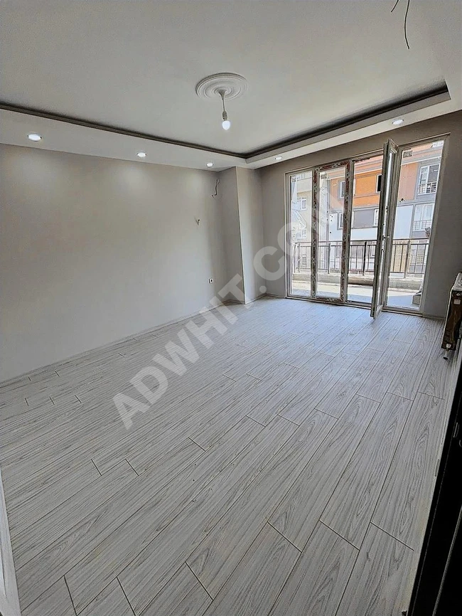 BEYLİKDÜZÜ YAKUPLU 3+1 SİTE İÇİNDE METROBÜSE YÜRÜME MESAFESİNDE