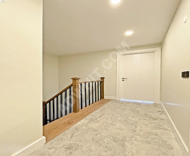 SONSUZDAN DENİZ MANZARALI MÜSTAKİL HAVUZLU SİTE İÇİNDE 5+2 VİLLA