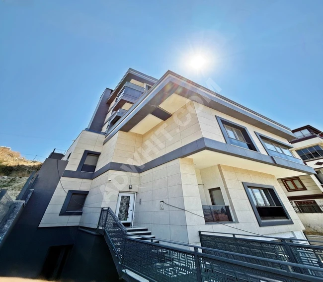 BEYLİKDÜZÜ VADİ'DEN DENİZE ULAŞAN YAŞAM KALİTESİ LÜX GENİŞ M2