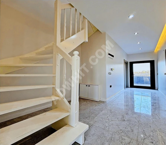 BEYLİKDÜZÜ SONSUZ'DAN TERAS BALKON KULLANIMLI LÜX 2+1 DUBLEKS