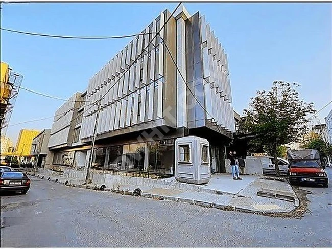 2700m 7 KATLI BASIN EKSPRES'TE SATILIK PLAZA