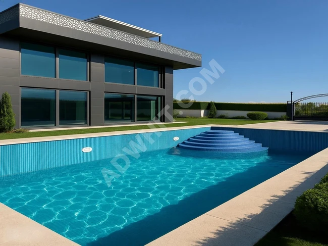 فيلا 5+2 ذات تصميم خاص داخل المجمع