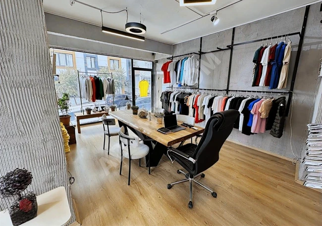 SATILIK. DÜKKAN ÇİFT CEPHELİ KÖŞE CADDE ÜSTÜ MERKEZİ KONUMDA