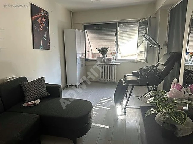 BAKIRKÖY MERKEZDE KİRALIK TEK ODA OFİS