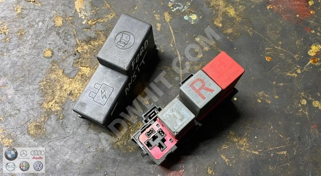 Internal fuse box for the engine FORD TRANSIT V184 (Original)