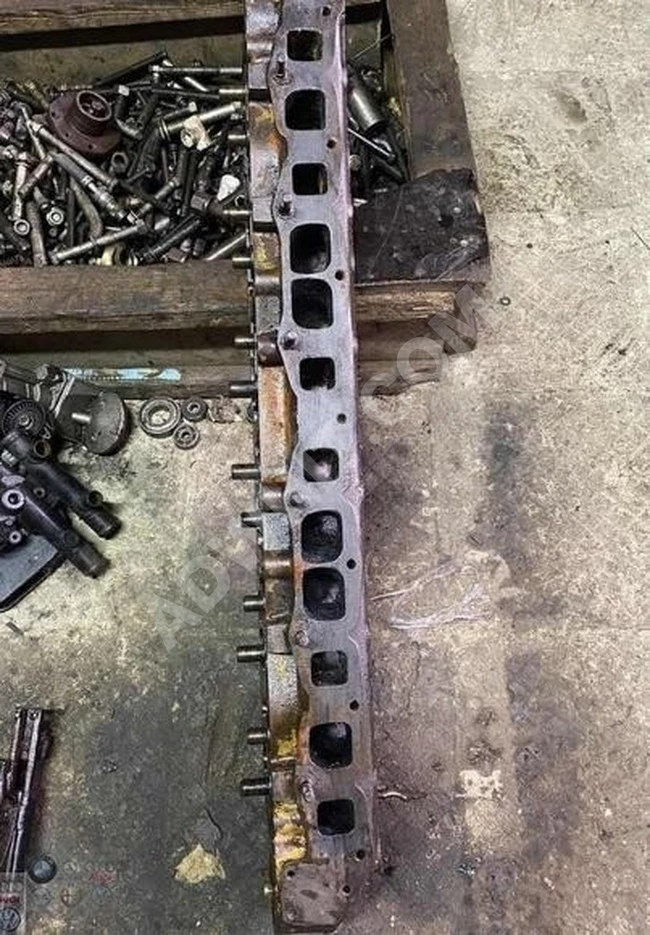 FORD D1210 Cylinder Head Cover (Original) Used