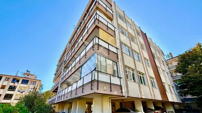 GÜMÜŞDEN AKÇAYDA AYRI MUTFAK OTOPARKLI FIRSAT KELEPİR 2+1 DAİRE