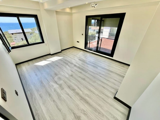 فيلا رائعة مطلة على البحر، 3+1 داخل أرض بمساحة 450 متر مربع