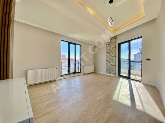 GÜMÜŞ'DEN KÖŞE ÖN CEPHE AYRI MUTFAKLI ULTRA LÜKS SIFIR 2+1 DAİRE