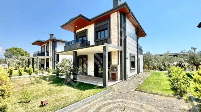 فيلا مستقلة بحديقة وإطلالة رائعة على الجبل، 4+1 مستقلة. في GÜRE