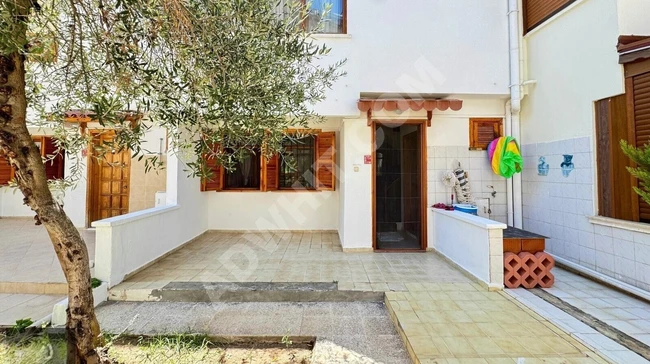 بيت مستقل مع حديقة، 4+1 من المالك مباشرة، في PELİTKÖY، تبعد 100 متر عن البحر.