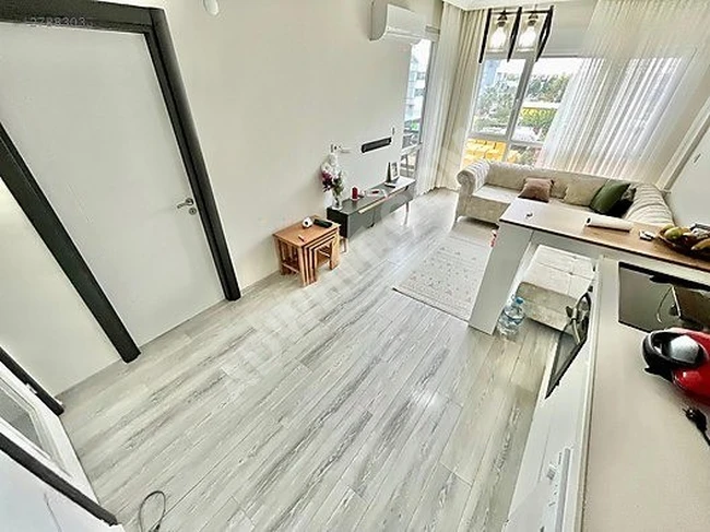 شقة 2+1 في مركز AKÇAY مع شرفة زجاجية واسعة من المالك الوحيد GÜMÜŞ