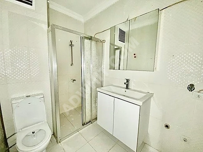 شقة 2+1 في مركز AKÇAY بمطبخ مستقل وبدون مصاريف داخلية.