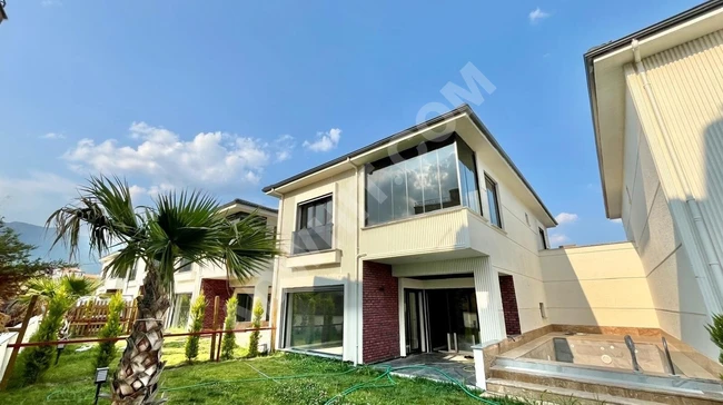 GÜMÜŞDEN KIZILKEÇİLDE YÜZME HAVUZLU KAZDAĞLARINA KOMŞU 4+1 VİLLA