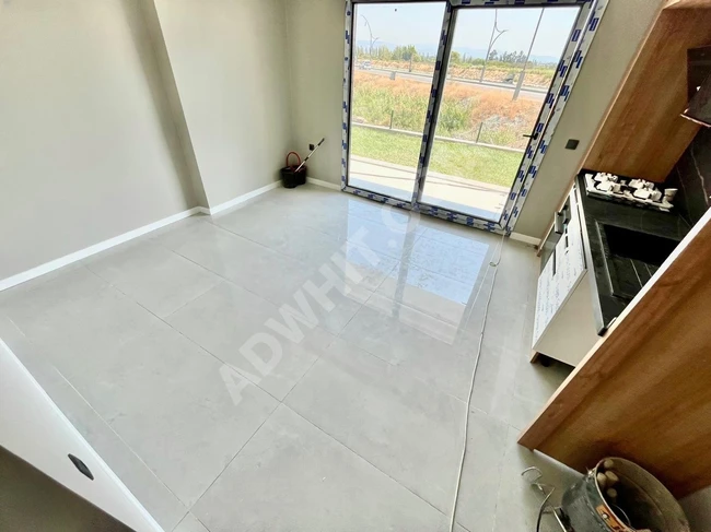 شقة 1+1 صفر فاخرة للغاية ورائعة مع استخدام حديقة واسع