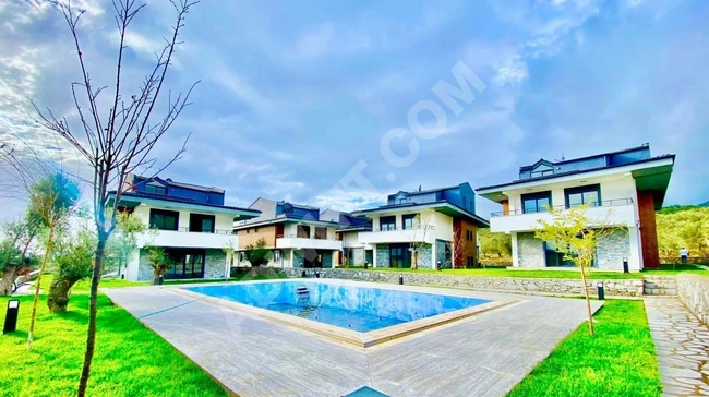 فيلا مستقلة رائعة 3+1 مع مسبح داخل أرض بمساحة 250 متر مربع في GÜRE