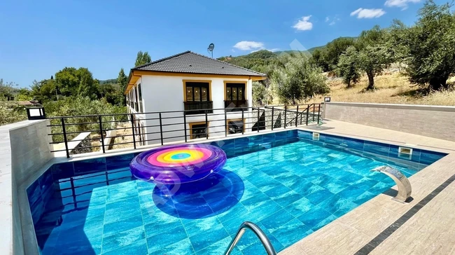 GÜMÜŞDEN AVCILARDA DENİZ MANZARALI HAVUZLU SIFIR 3+1 MÜSTAKİL EV