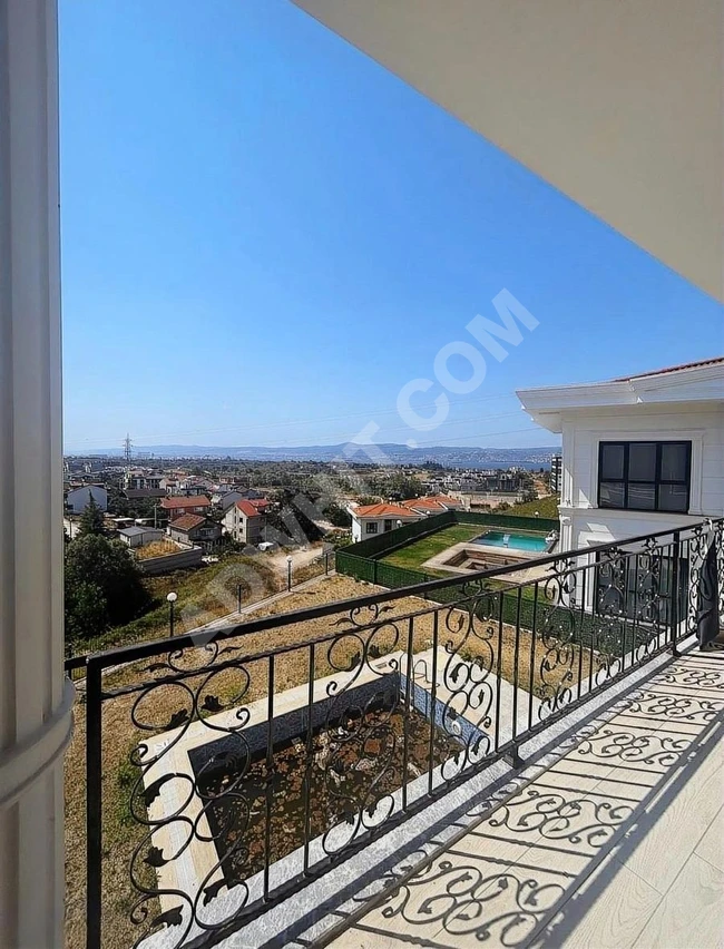 RİFT3 SİTESİNDE,DENİZ MANZARALI,ÖZEL HAVUZLU, SIFIR 5+1 VİLLA