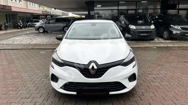 CLIO car, 2022 model, automatic transmission, 105,000 km, 12 installments on the card - 0.79 loan interest rate.