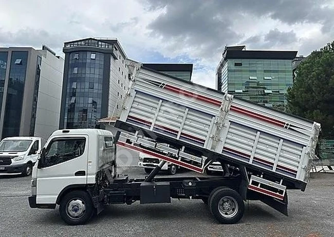 شاحنة قلابة MITSUBISHI B75 موديل 2013 نظيفة جداً