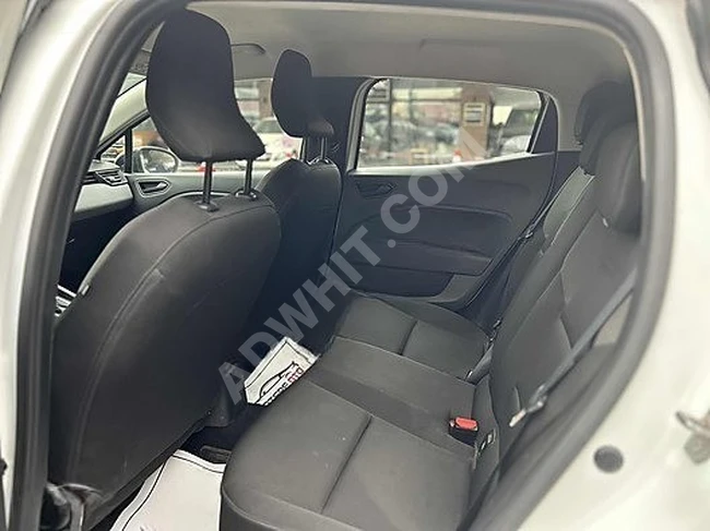 CLIO car, 2022 model, automatic transmission, 105,000 km, 12 installments on the card - 0.79 loan interest rate.