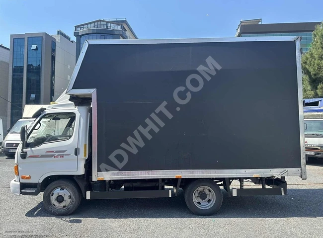 شاحنة HD-35 صندوق مغلق موديل 2009