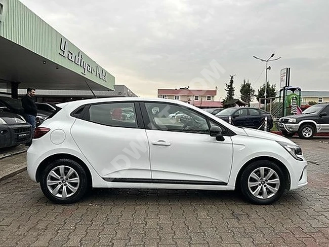 CLIO car, 2022 model, automatic transmission, 105,000 km, 12 installments on the card - 0.79 loan interest rate.