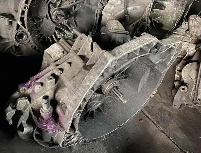 RENAULT MASTER/TRAFİC جيربوكس كامل (أصلي) مستعمل