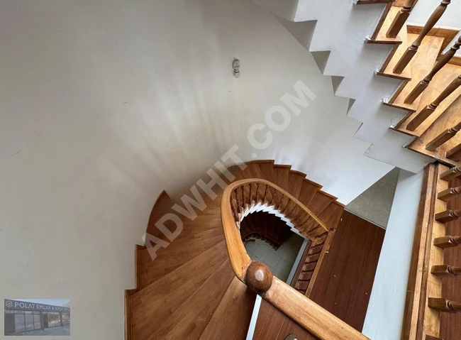 BÜYÜKÇEKMECE PINARTEPE MAHALESİNDE SİTE İÇERİSİNDE SATILIK VİLLA