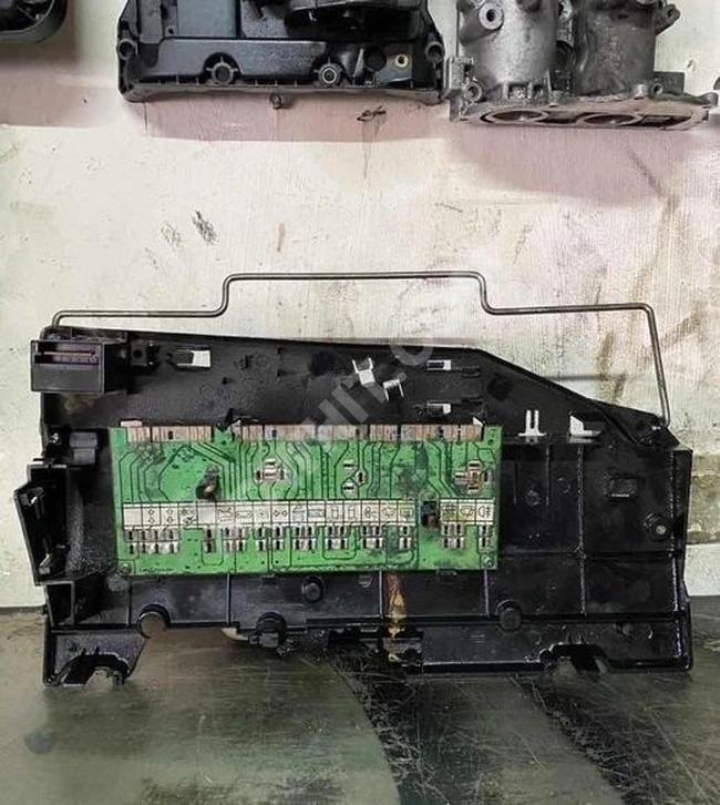 صندوق فيوزات داخلي RENAULT BROADWAY (أصلي)