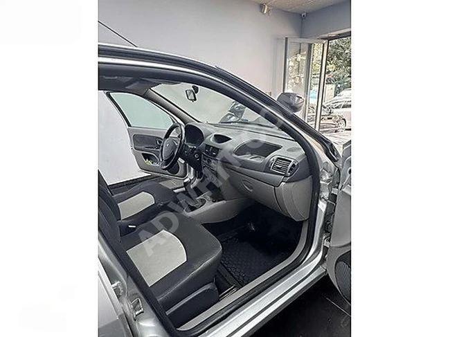 AUTO CAR 'dan 2011 Renault symbol 289.000km