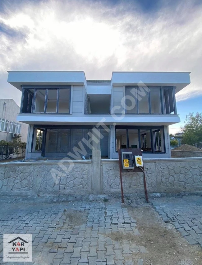 BÜYÜKÇEKMECE GÜZELCEDE PRESTİJLİ YAŞAMIN ADRESİ VİLLA PERA