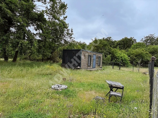 ÇATALCA KARACAKÖY'DE İÇİNDE KONTEYNER OLAN 350M2 TARLA