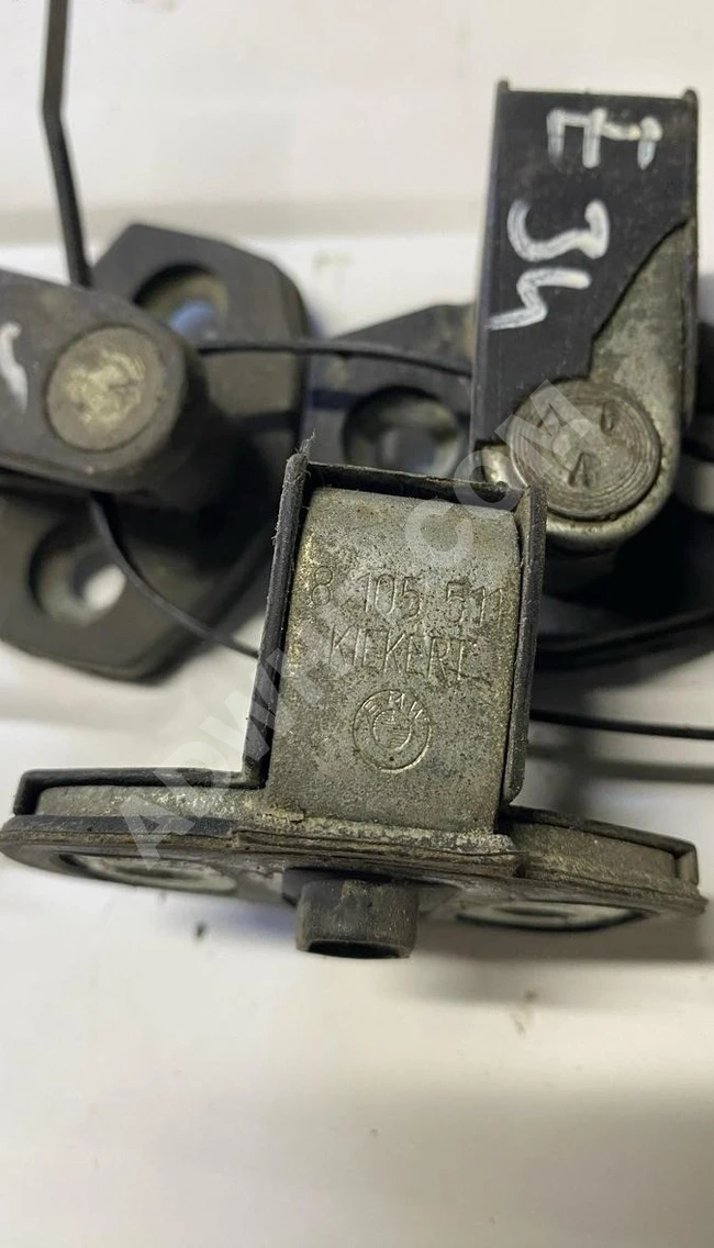 طقم مفاتيح قفل باب BMW الفئة الخامسة E34 (أصلي) مستعمل