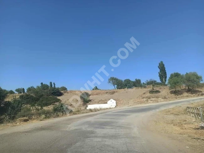 GELİBOLU BAYRAMIÇ KÖYÜNDE ASFALTA CEPHE 3200M2 TARLA