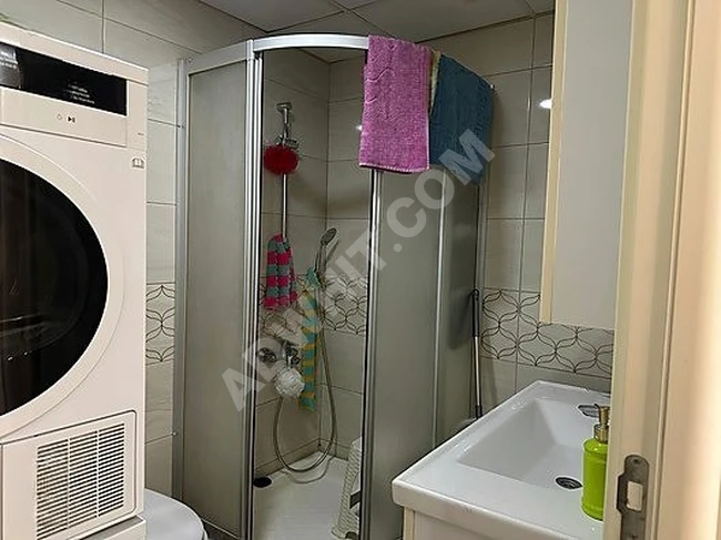 BAKIRKÖY MERKEZDE GENÇ BİNADA SATILIK 3+1 KAPALI OTOPARKLI DAİRE
