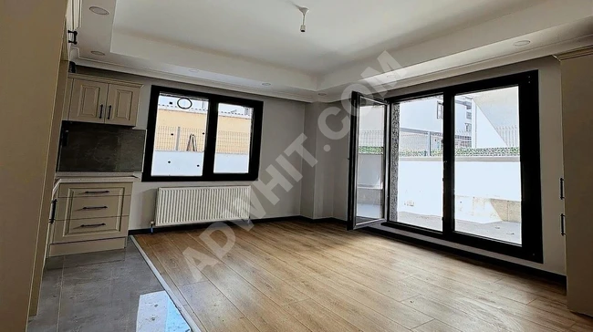 BEYLİKDÜZÜ YAKUPLUDA METROBÜSE 3 DAKİKA ŞIK 1+1 DÜZ GİRİŞ BAHÇE