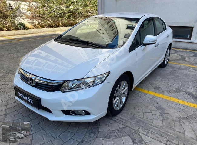 HONDA CIVIC 1.6İ VTEC ECO PREMIUM car, model 2014 - 62,000 km - automatic