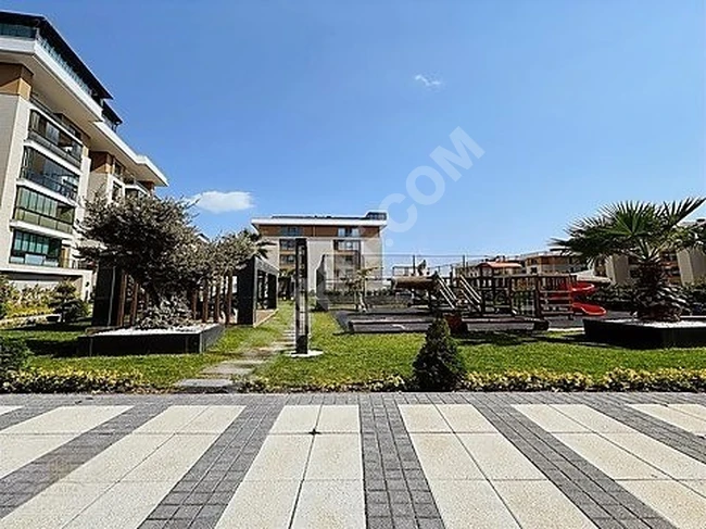 Opportunity 4+2 for sale in BEYLİKDÜZÜ LOTUS KORU
